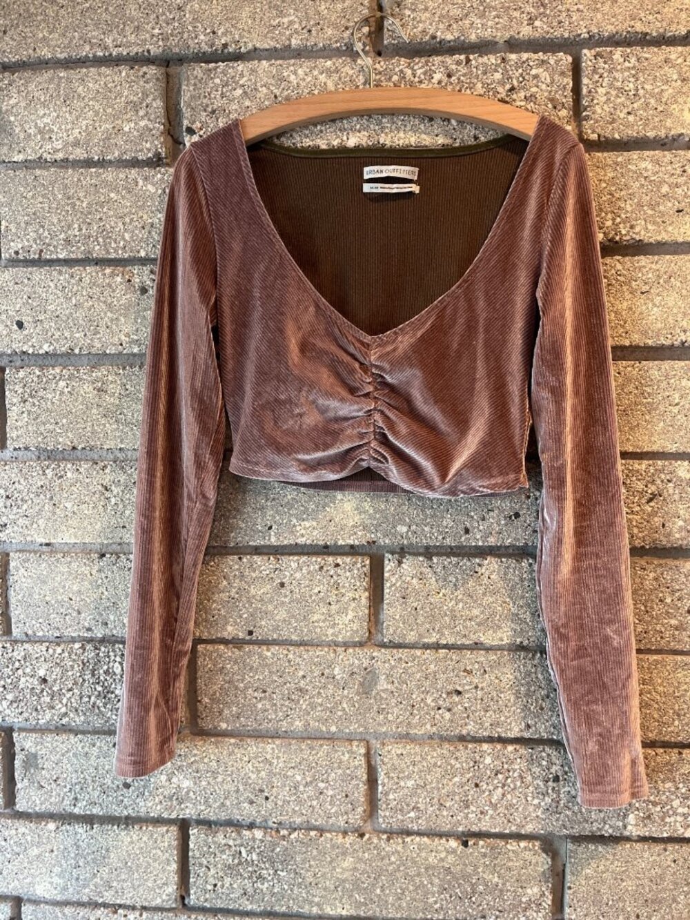 Urban Outfitters Mauve Velvet Long Sleeve Cropped Top With Ruched Front Detail S